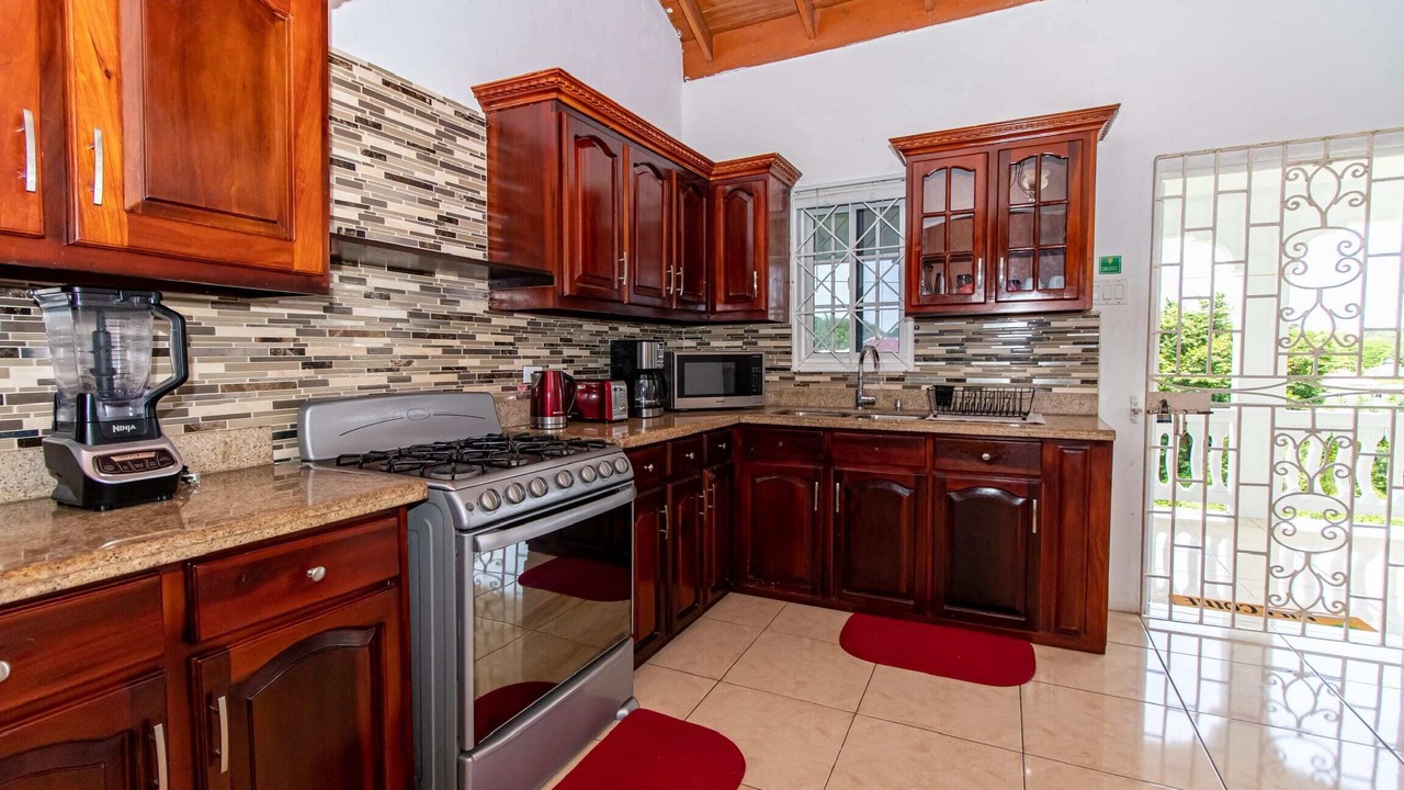 Photo of Kitchen in Runaway Bay