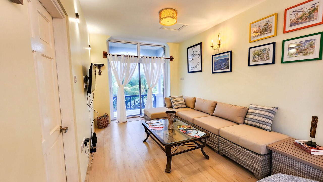 Photo of Livingroom in Arawak Hill