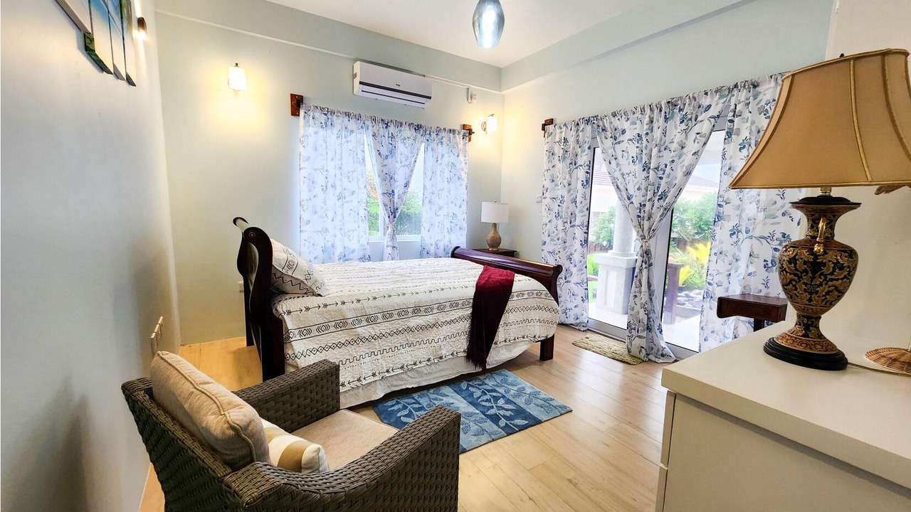 Photo of Bedroom in Arawak Hill