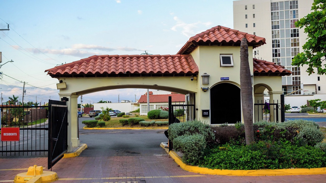 Photo of Outdoor in Portmore