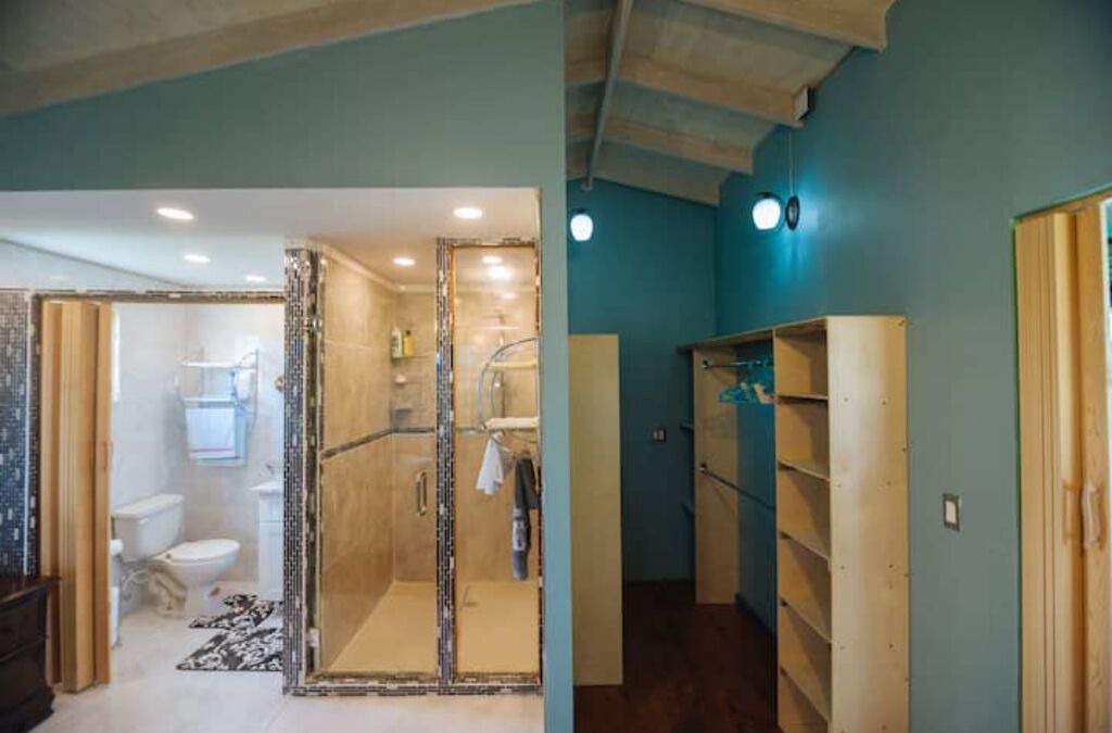 Photo of Bathroom in Saint George Parish