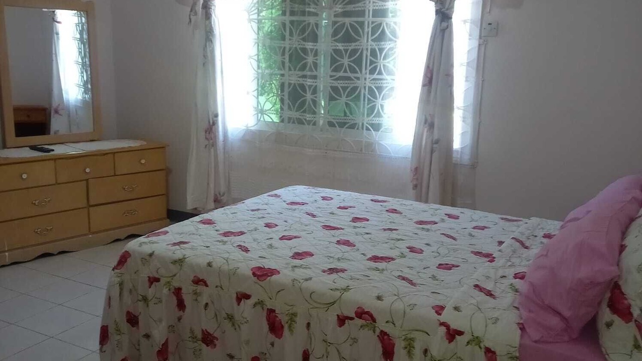Photo of Bedroom in IronShore Estates