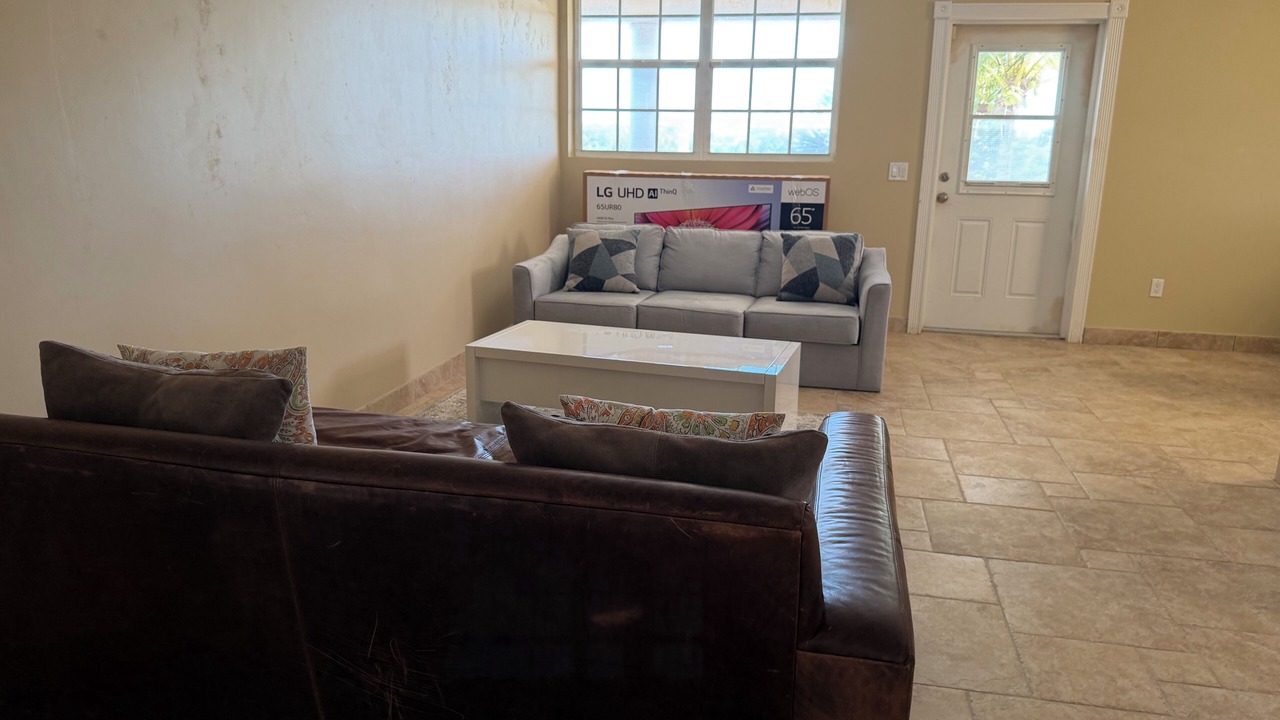 Photo of Livingroom in Juba Sound
