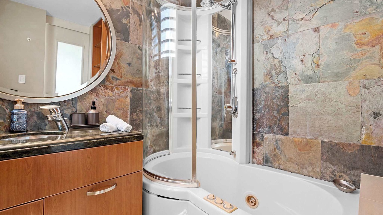 Photo of Bathroom in Parque