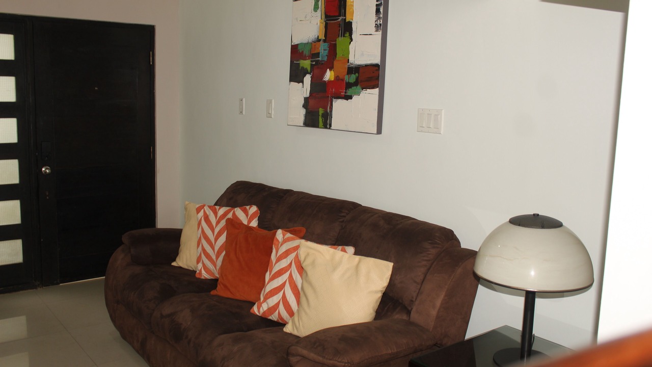 Photo of Livingroom in Eden Gardens