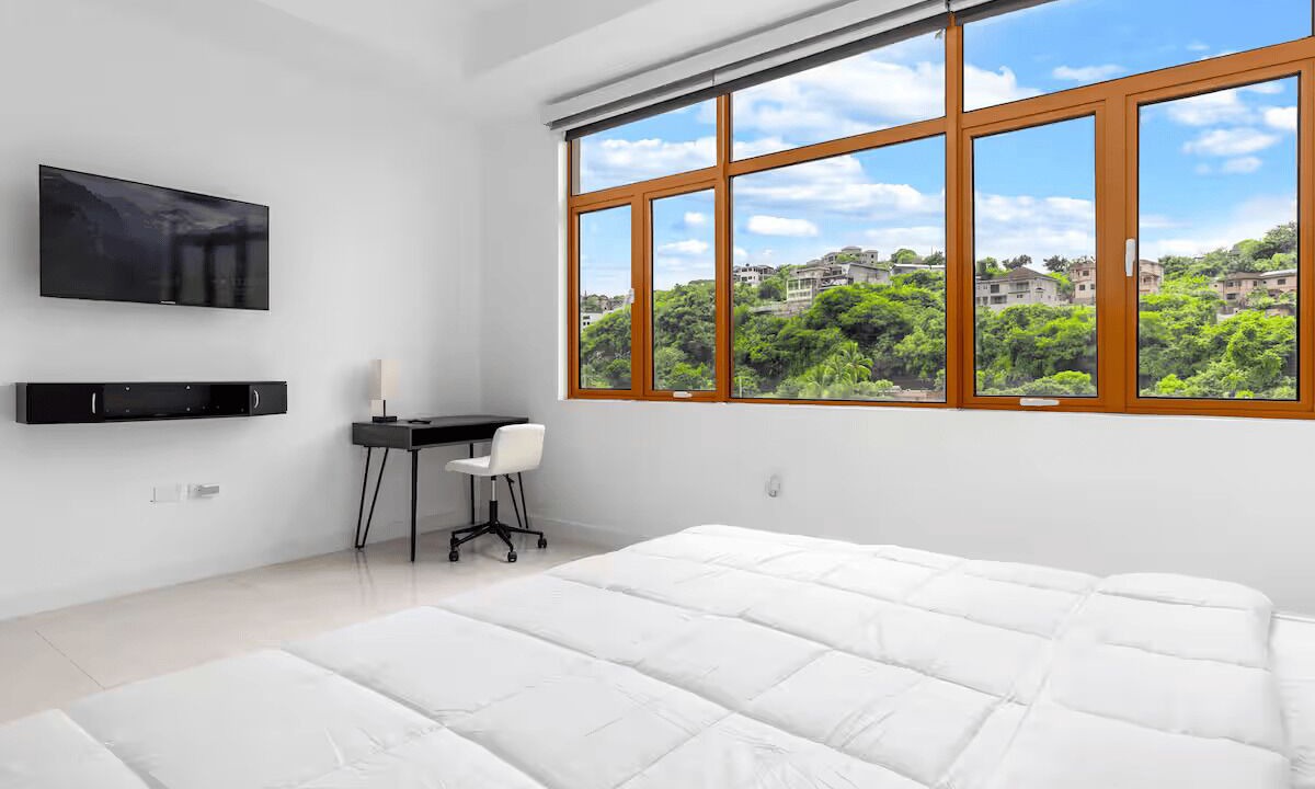 Photo of Bedroom in Beverly Hills
