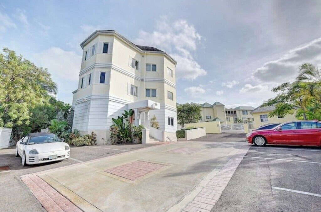 Photo of Outdoor in Paradise Island
