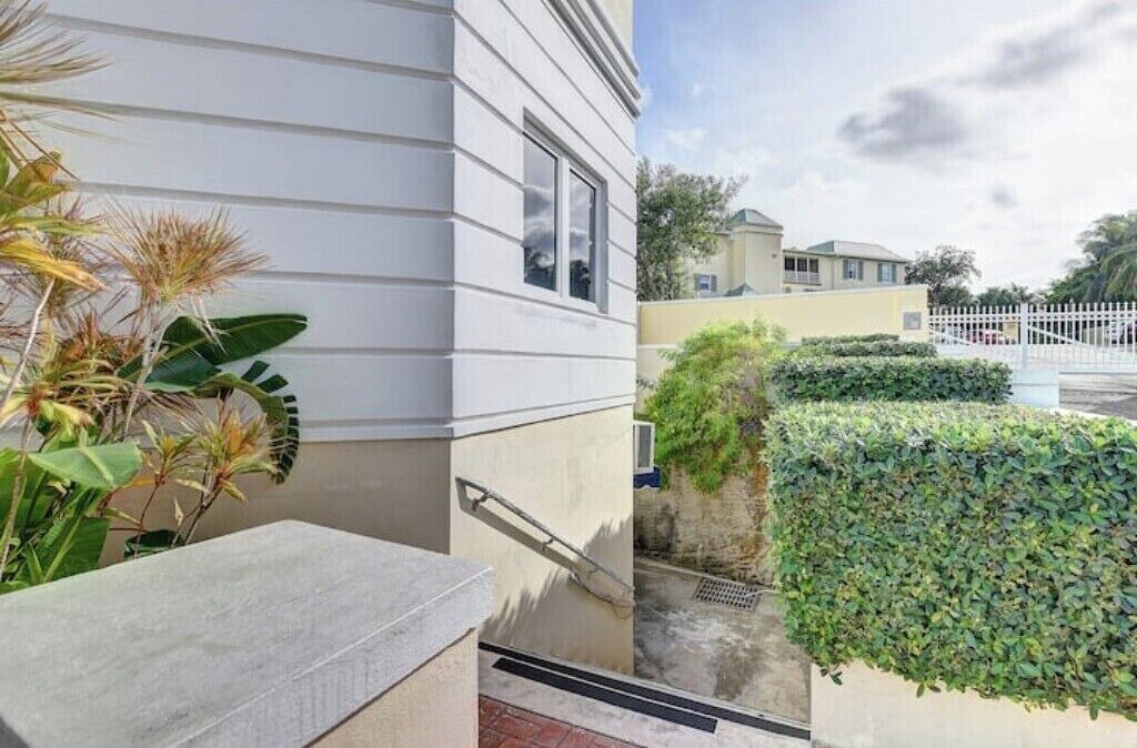 Photo of Outdoor in Paradise Island
