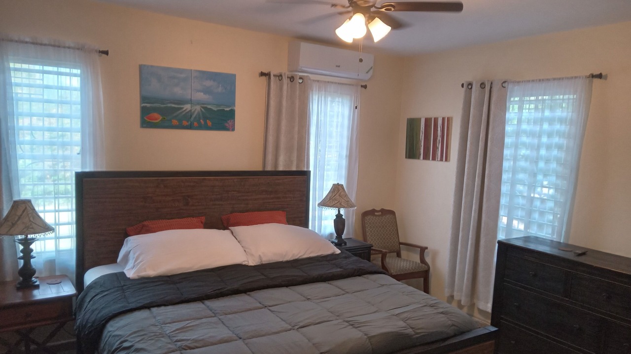 Photo of Bedroom in Beverly Hills