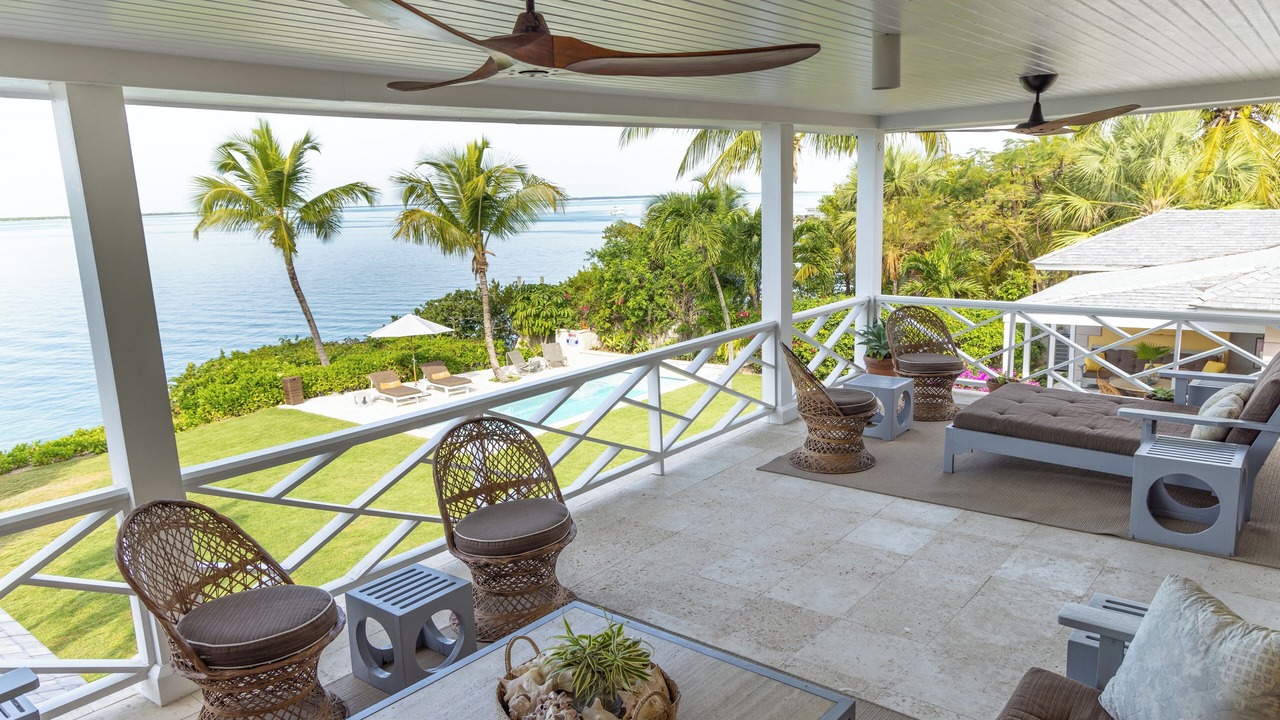 Photo of Patio Balcony in Dunmore Town
