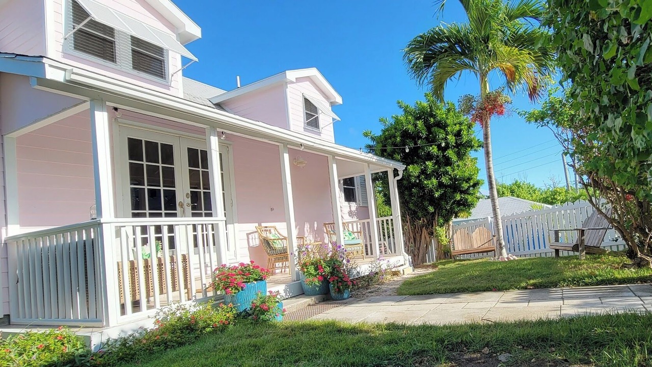 Photo of Patio Balcony in Hope Town