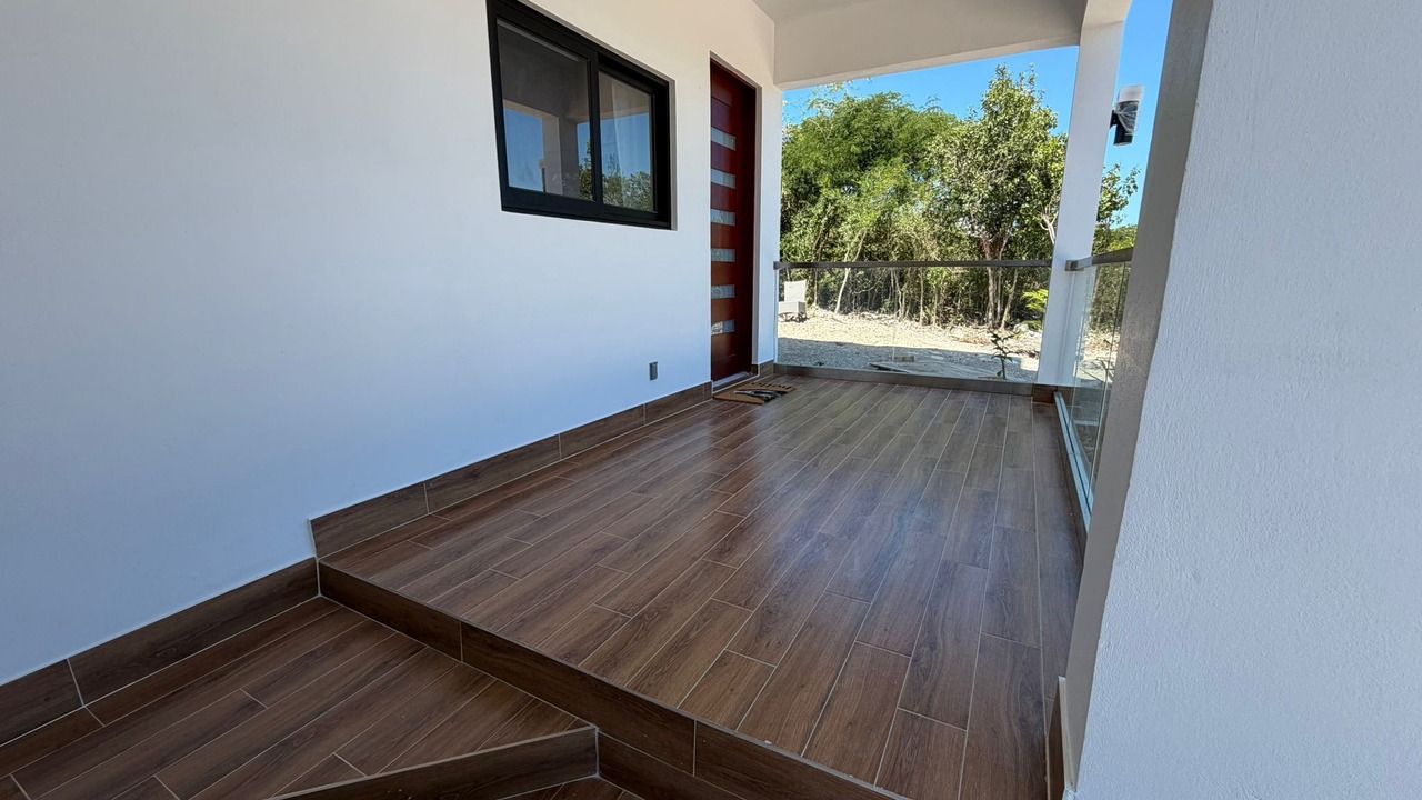 Photo of Patio Balcony in Juba Sound