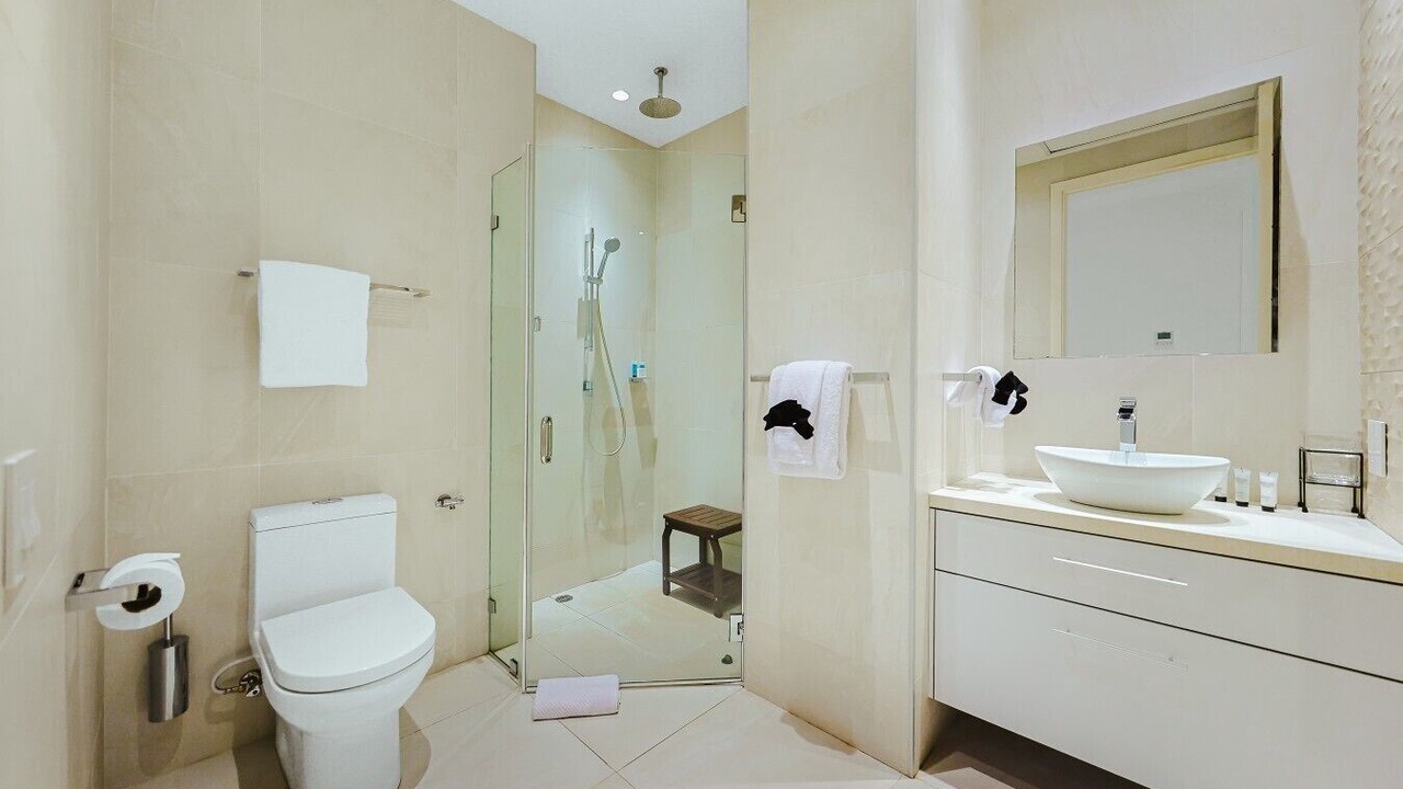 Photo of Bathroom in Oranjestad