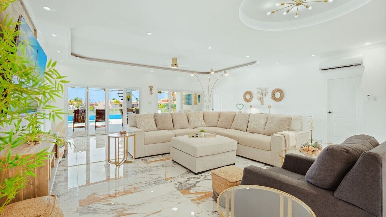Photo of Livingroom in Opal