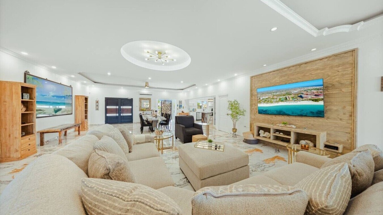 Photo of Livingroom in Opal