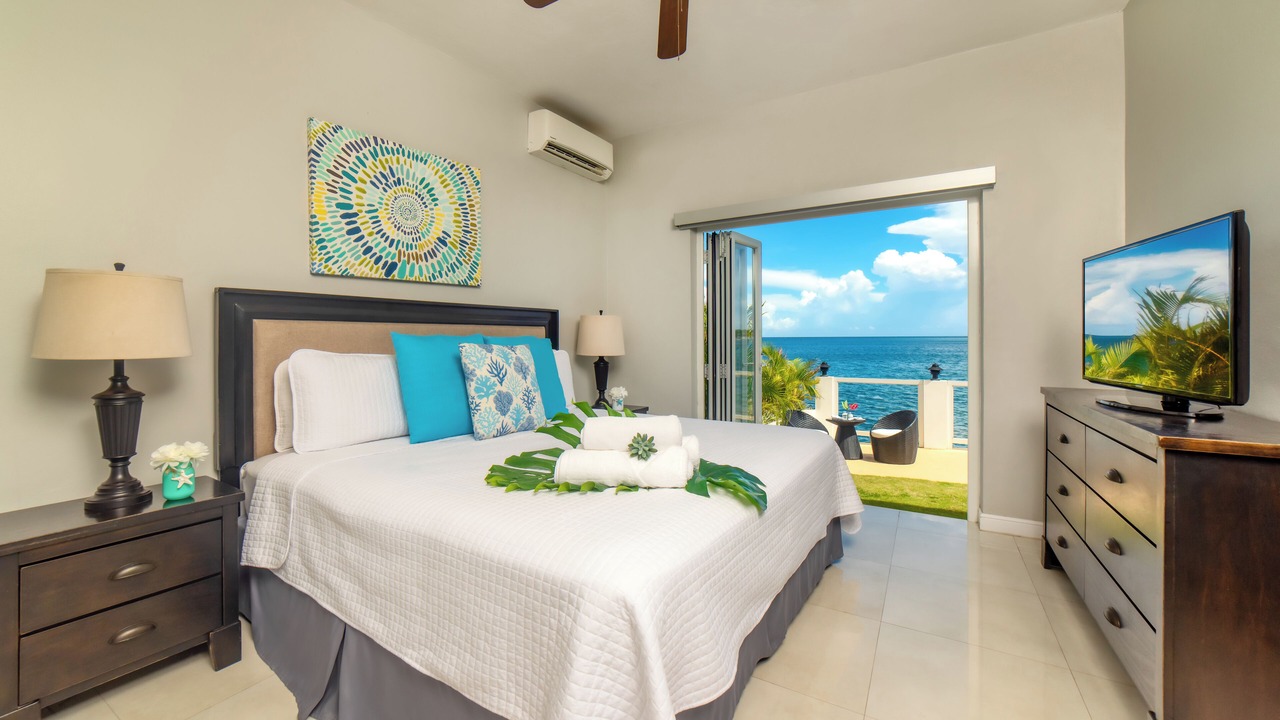 Photo of Bedroom in Discovery Bay