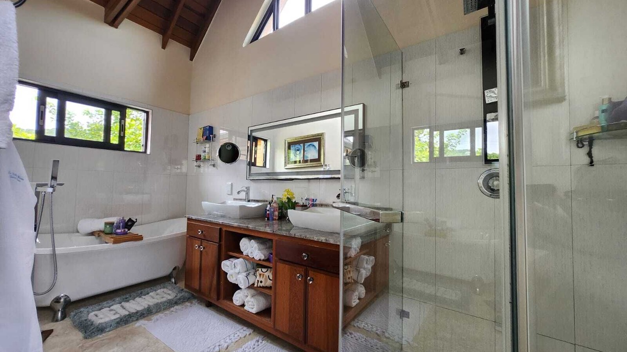 Photo of Bathroom in Gros Islet