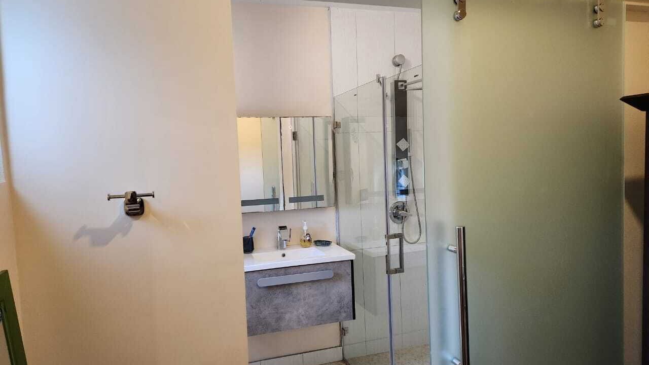 Photo of Bathroom in Gros Islet