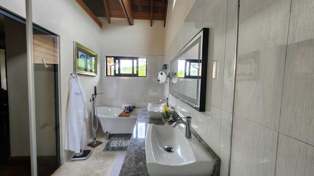 Photo of Bathroom in Gros Islet