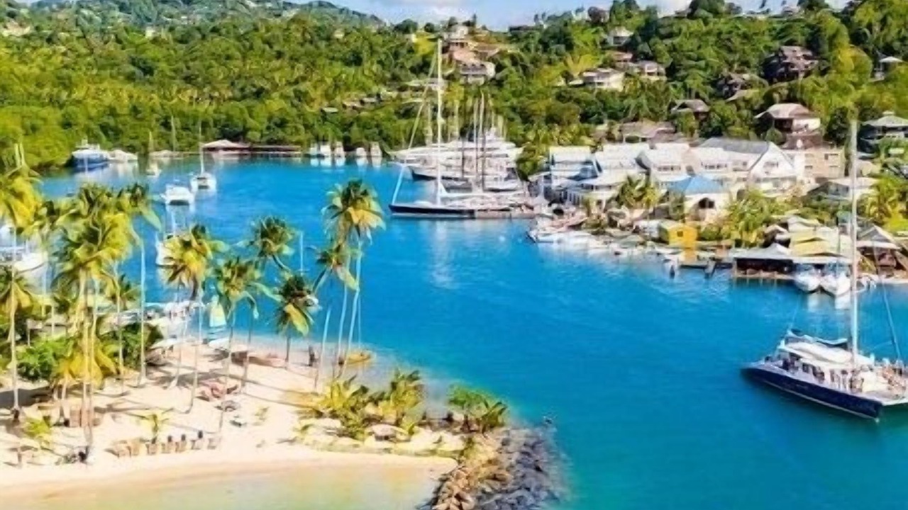 Photo of Others in Marigot Bay