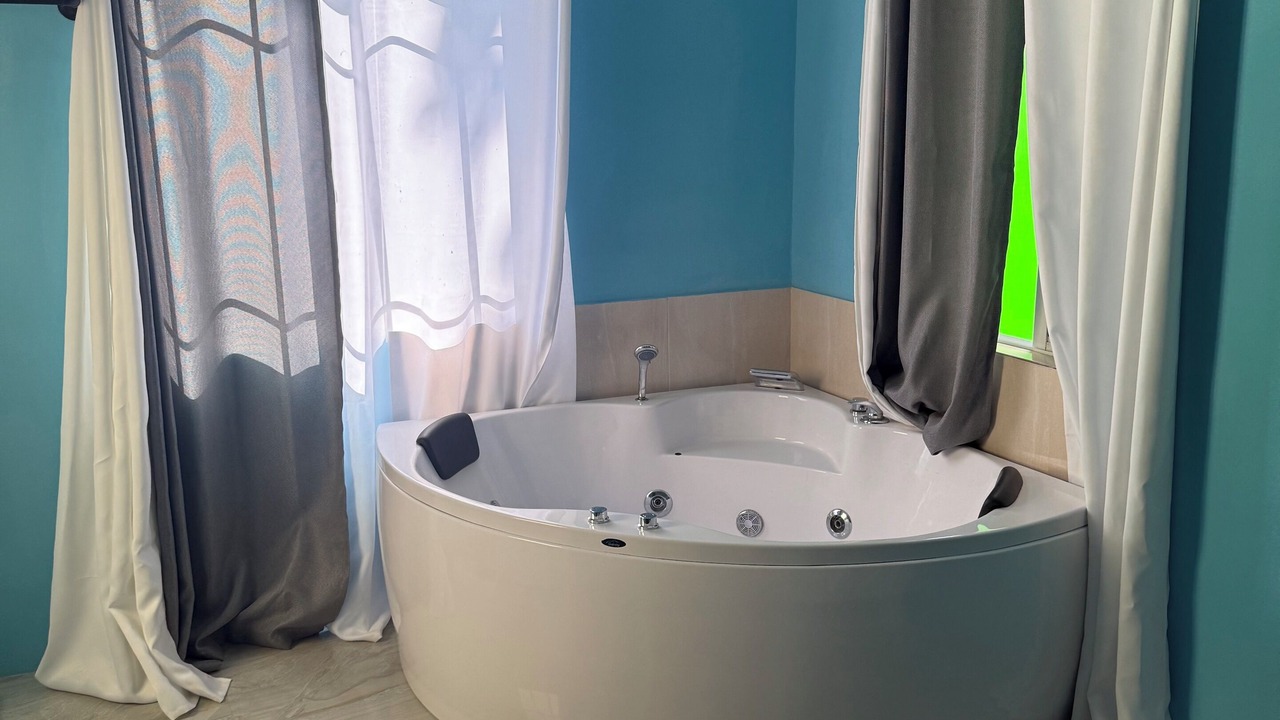 Photo of Bathroom in Eastwood Park