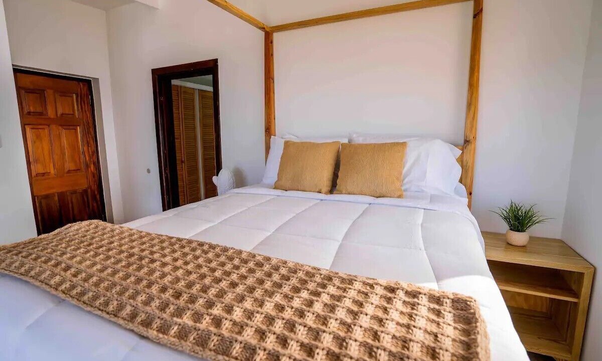 Photo of Bedroom in Marigot Bay