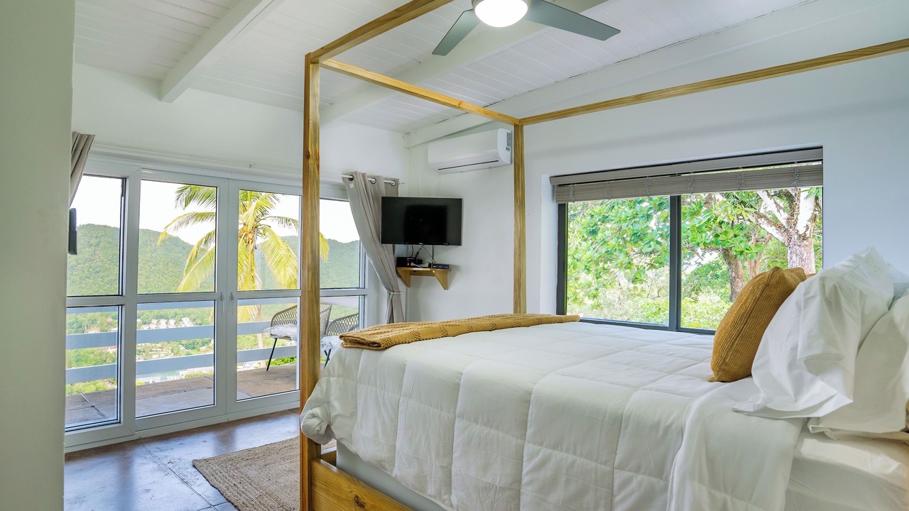 Photo of Bedroom in Marigot Bay