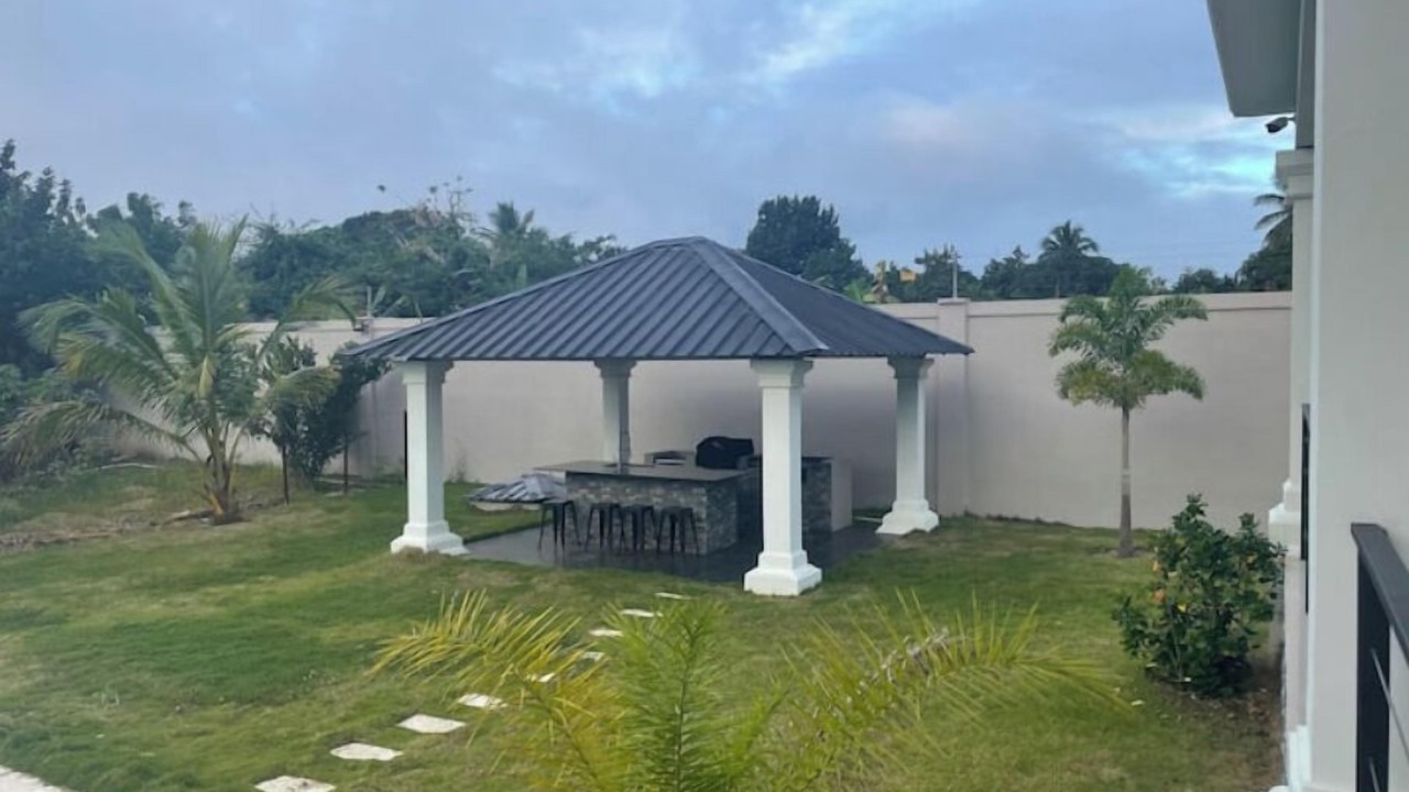 Photo of Patio Balcony in Llanos de Gurabo I