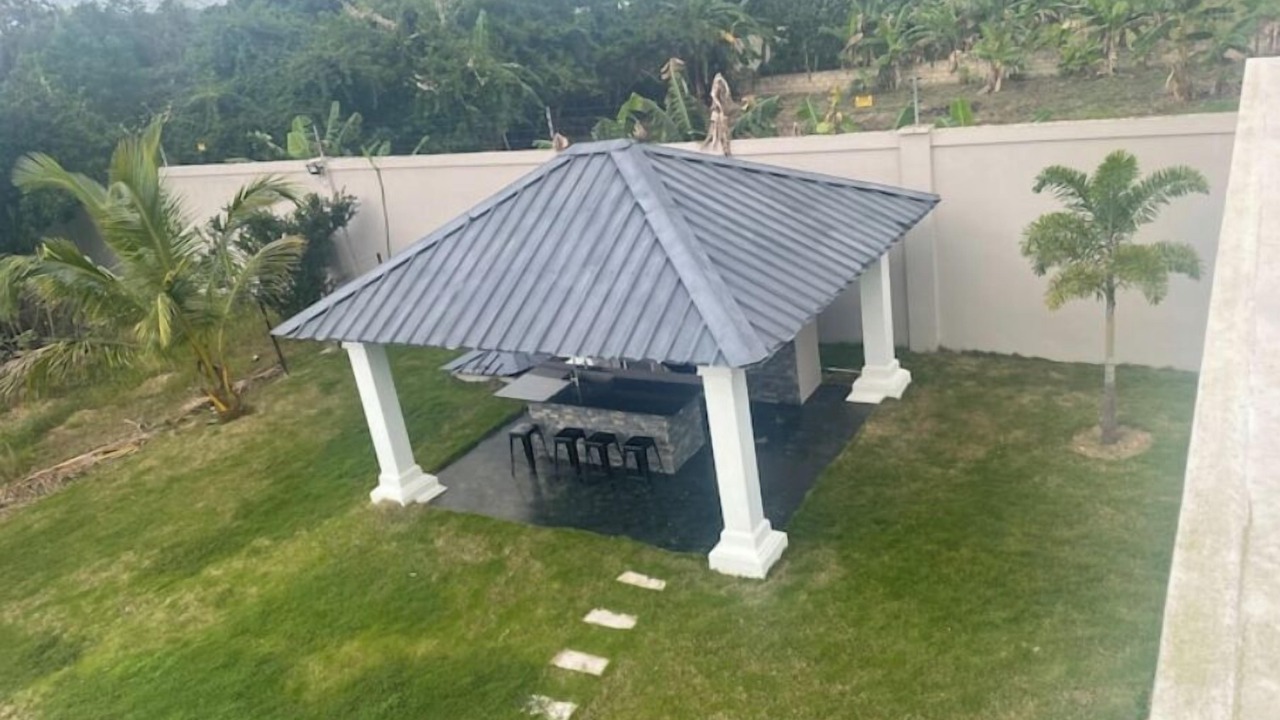 Photo of Patio Balcony in Llanos de Gurabo I