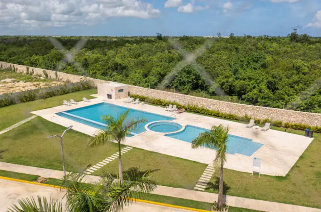 Photo of Outdoor in Veron