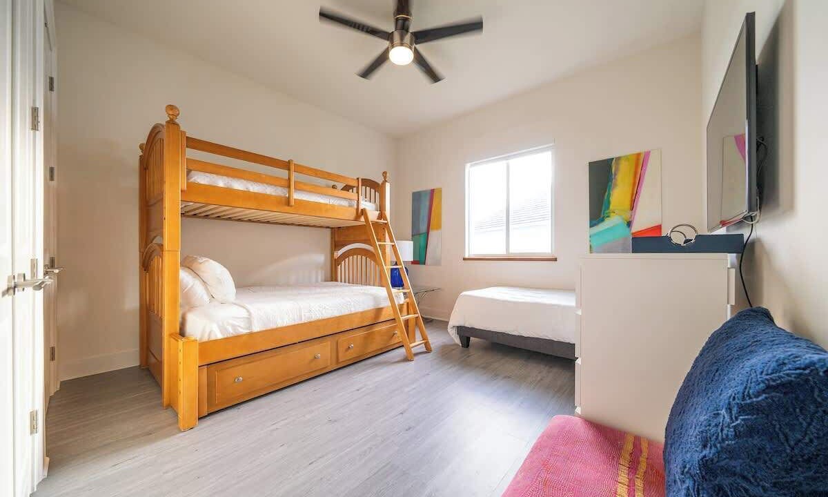Photo of Bedroom in Bailey Town