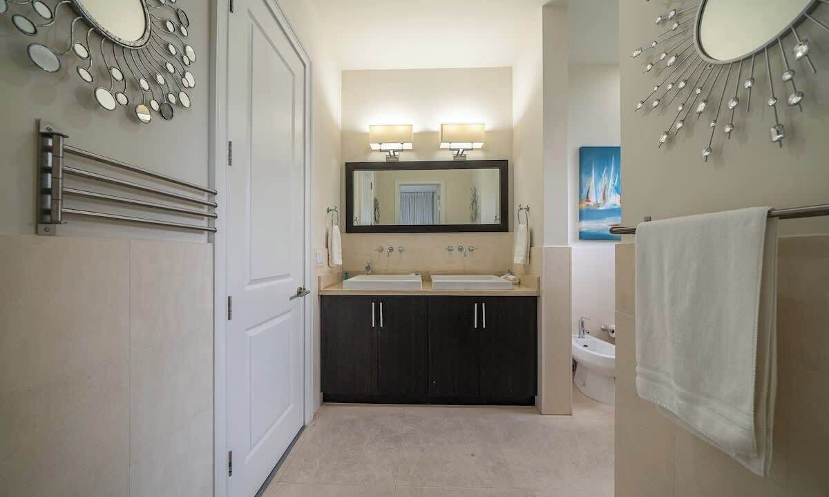 Photo of Bathroom in Bailey Town