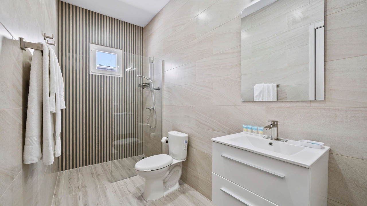 Photo of Bathroom in Oranjestad