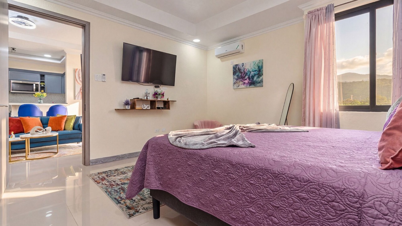 Photo of Bedroom in Beverly Hills
