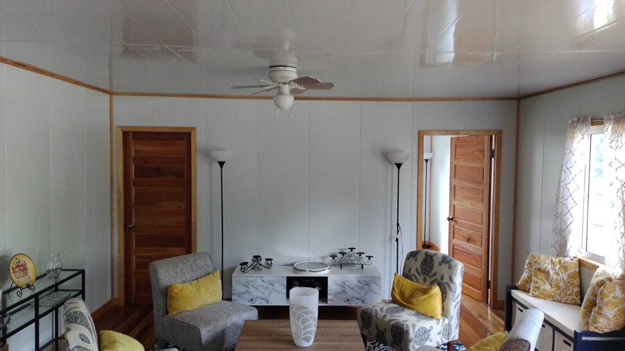 Photo of Livingroom in Sittee Point