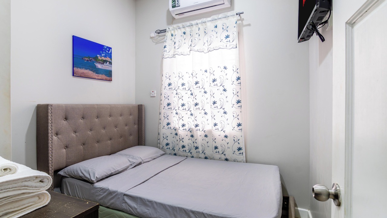 Photo of Bedroom in St. George's
