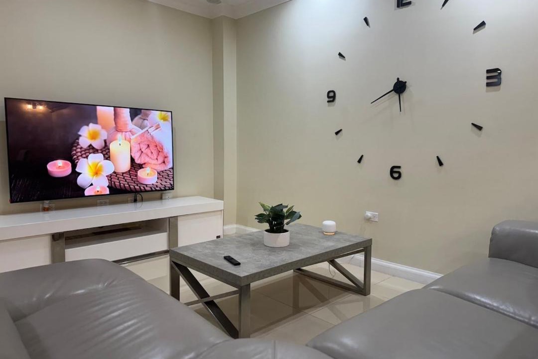 Photo of Livingroom in Kingston