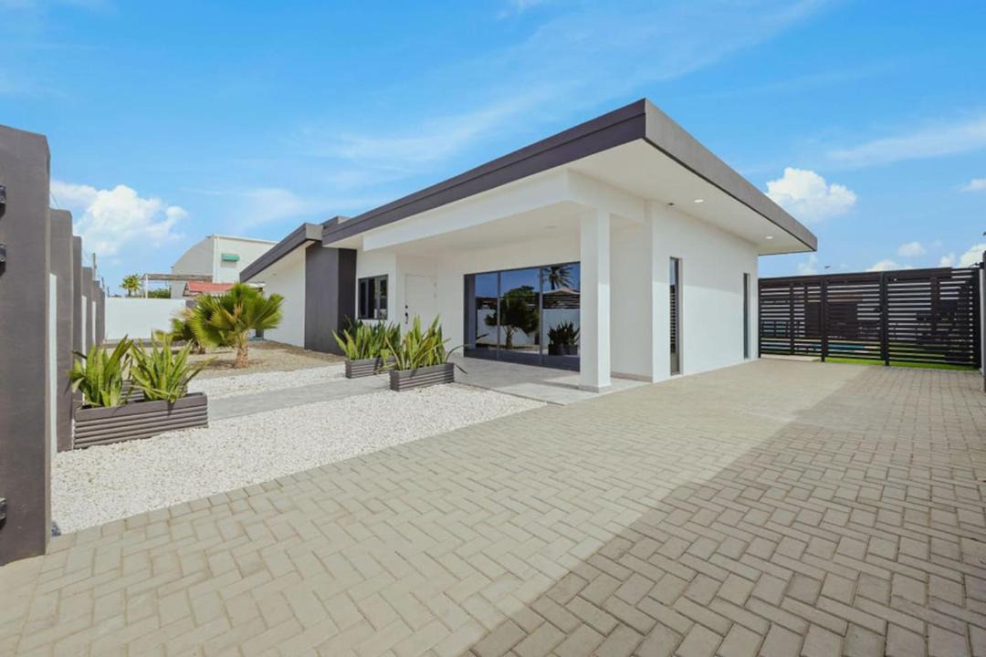 Photo of Others in Oranjestad-West