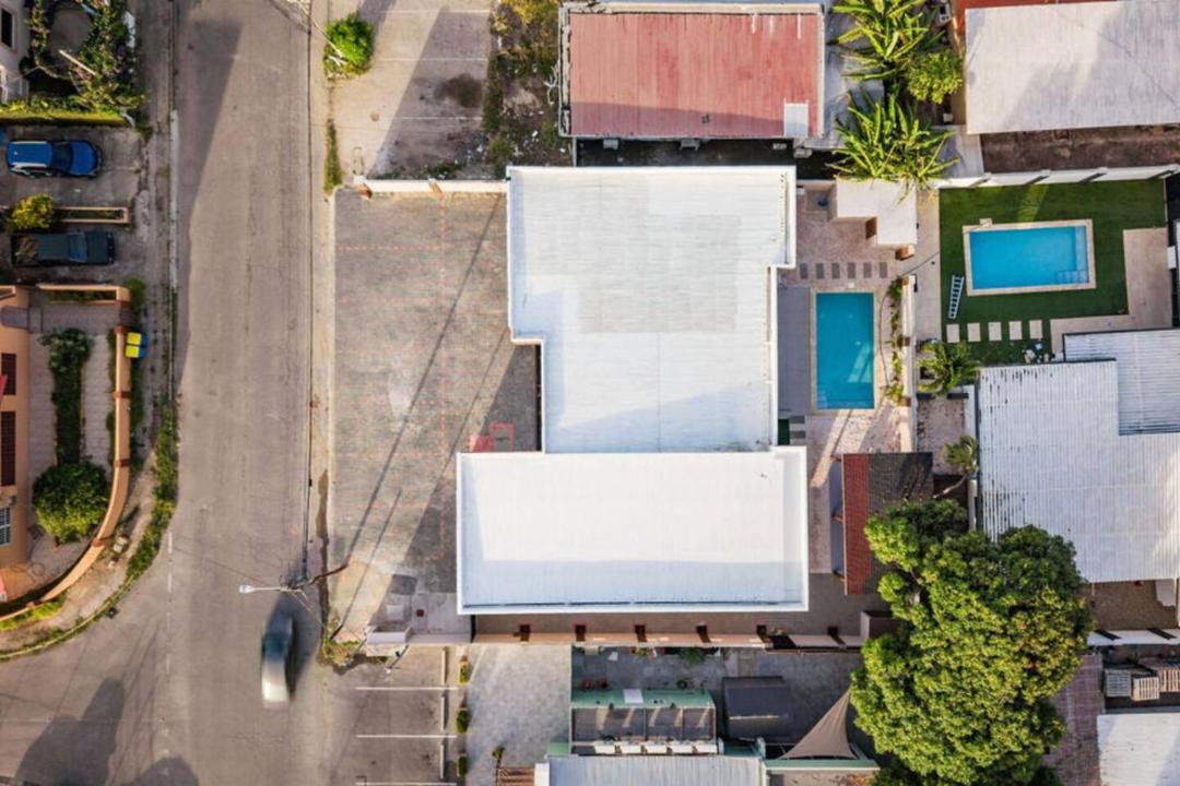 Photo of Others in Oranjestad-West