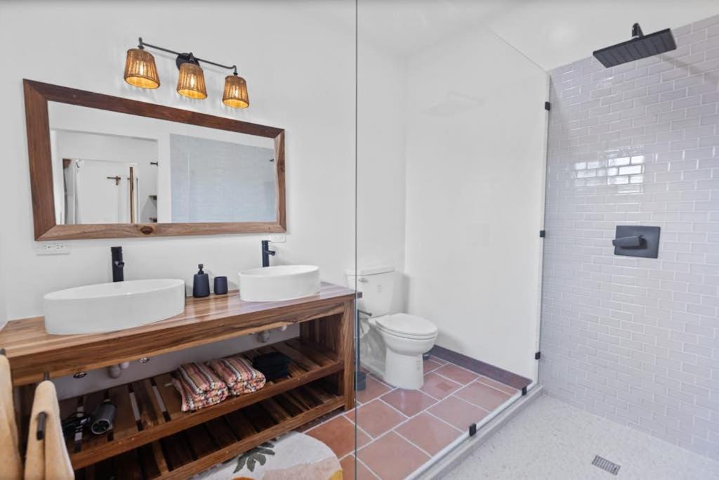 Photo of Bathroom in Caribbean Way