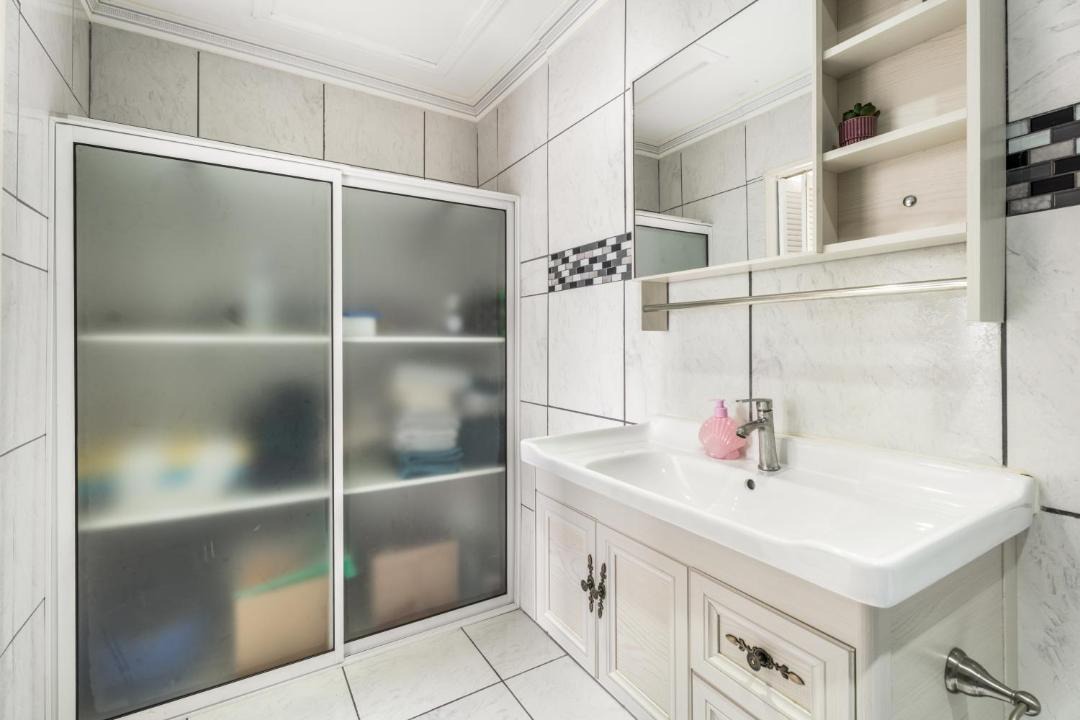 Photo of Bathroom in Lagoville