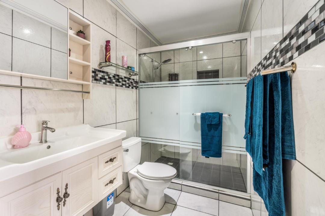 Photo of Bathroom in Lagoville