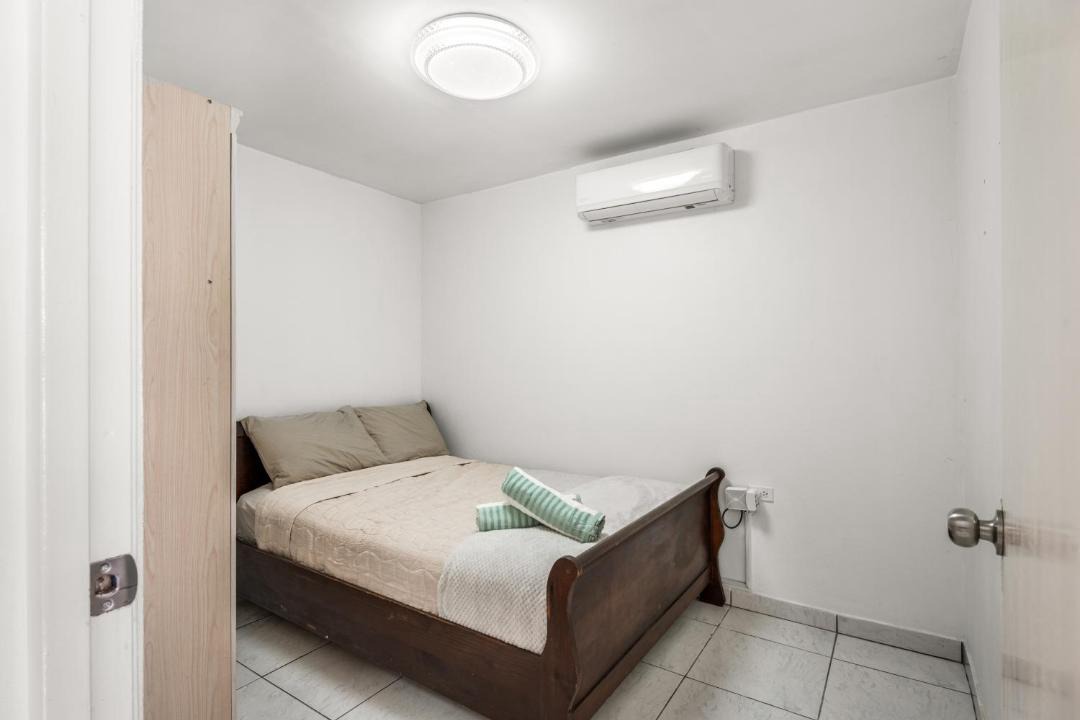Photo of Bedroom in Lagoville