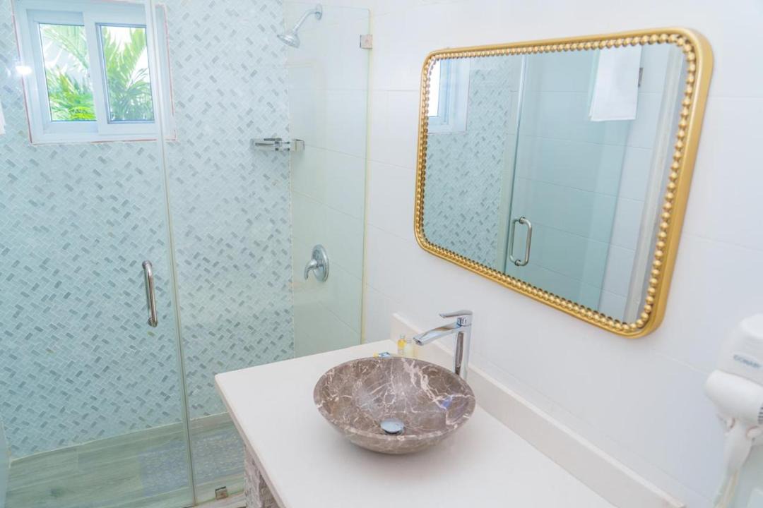 Photo of Bathroom in Eastwood Park
