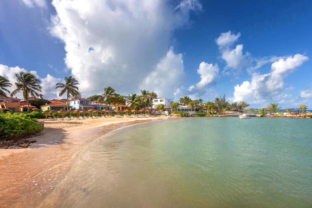 Photo of Others in Dickenson Bay