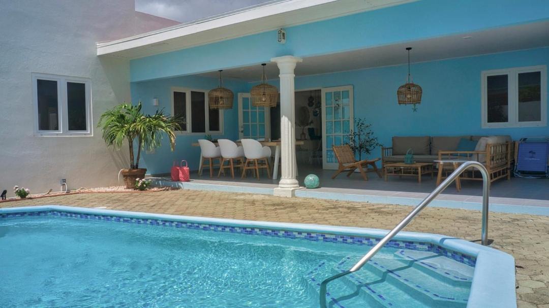 Photo of Others in Oranjestad
