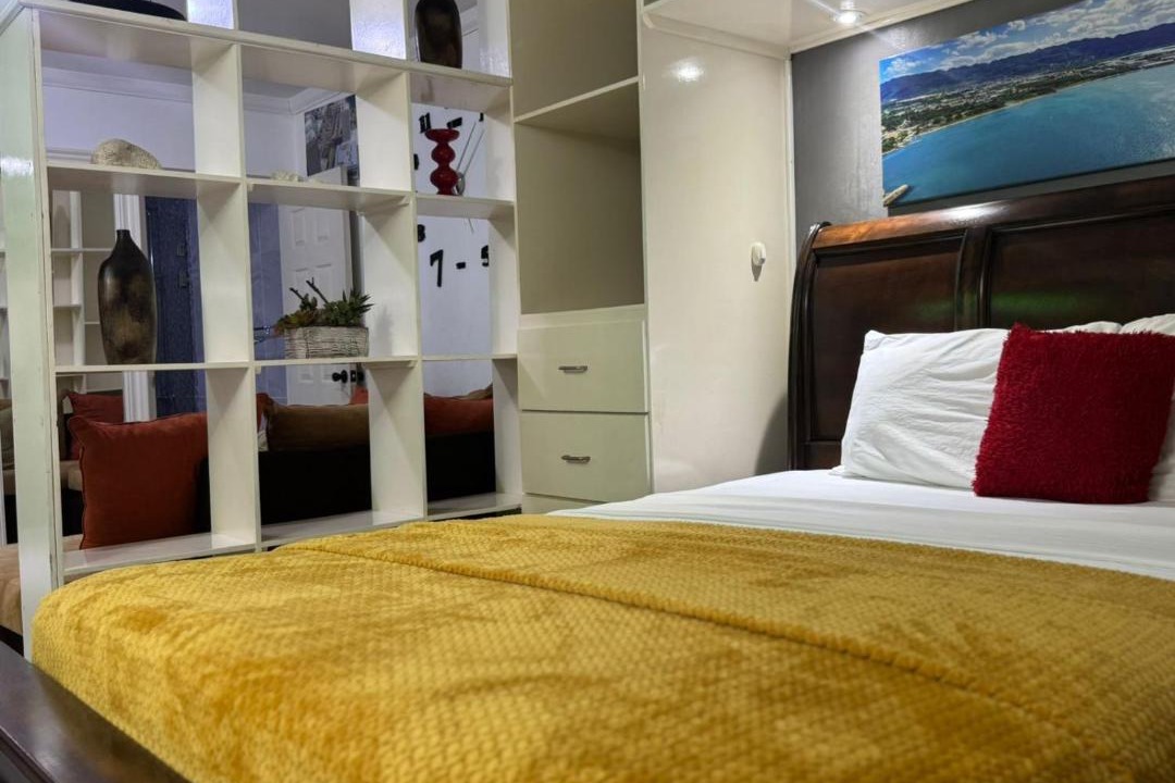 Photo of Bedroom in Eden Gardens