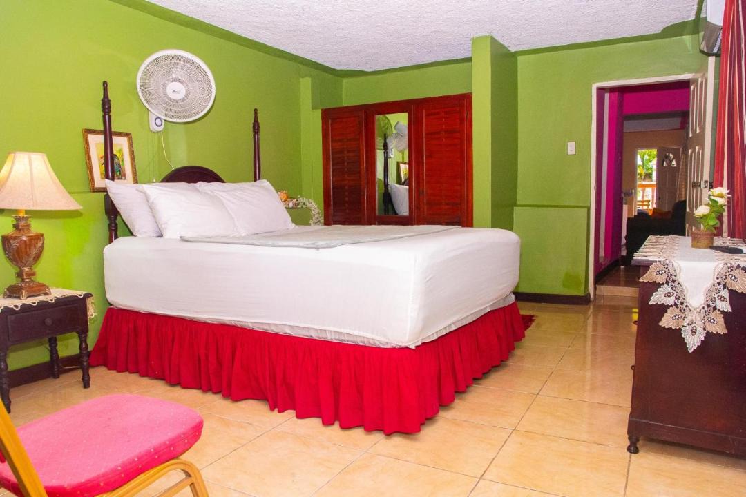 Photo of Bedroom in Ocho Rios