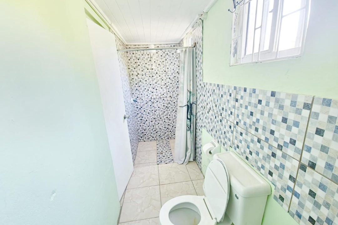 Photo of Bathroom in Calivigny