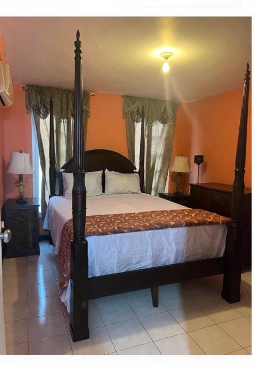 Photo of Bedroom in St.Bran's Burg